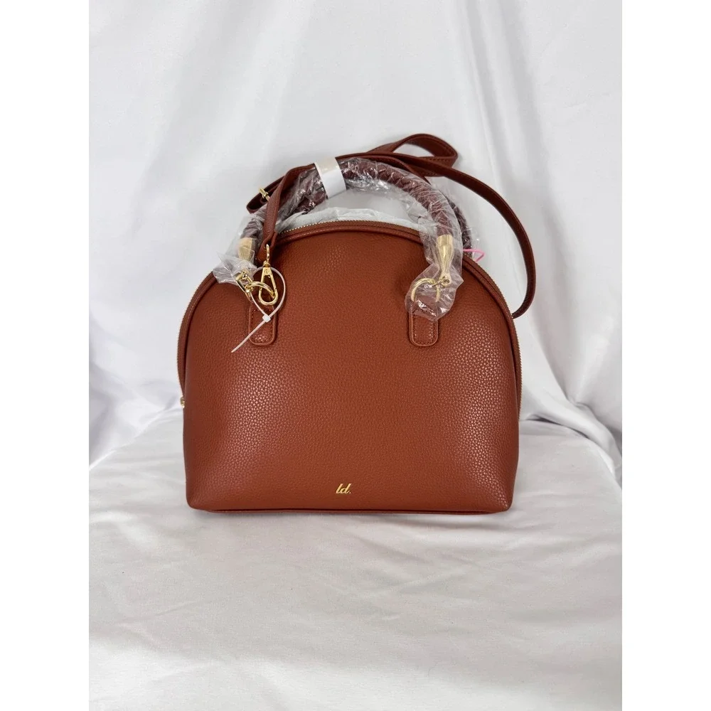Crocci flourish feminine